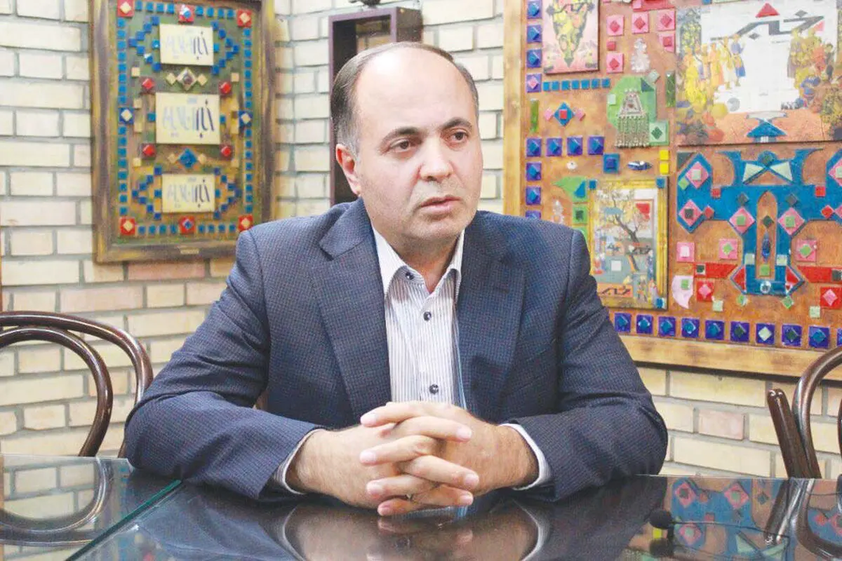 از طبقه‌بندی‌کردن مدیریت کشور بپرهیزیم
