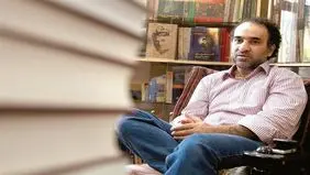 خبر جدید درباره وضعیت سلامتی رضا امیرخانی / همچنان تحت مراقبت‌های ویژه قرار دارد