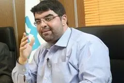 کارشناس اقتصادی اصولگرا: اگر امارات تا انتهای سال، کمتر از ۱۰ میلیارد دلار در مناطق آزاد سرمایه گذاری کرد، عبدالملکی استعفا دهد

