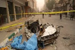 شمار جانباختگان به 14نفر رسید / دستگیری ۱۰ نفر از عوامل دخیل در حادثه متروپل / حبس ۵۰ نفر در زیر آوار متروپل آبادان / احتمال زنده ماندن محبوسان