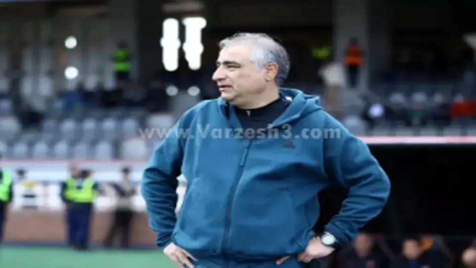خودروی مربی لیگ برتر واژگون شد