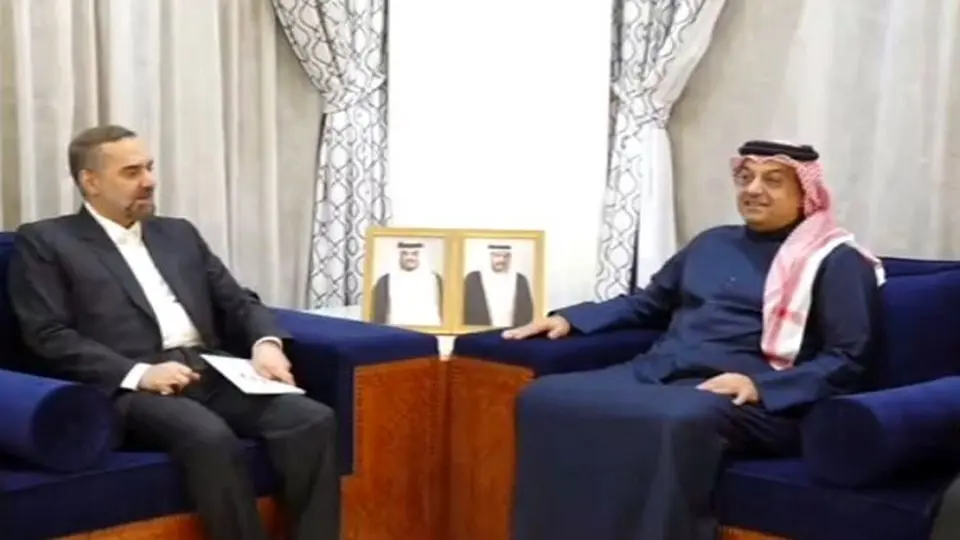 وزیر الدفاع الإیرانی یلتقی بوزیر الدولة القطریة لشؤون الدفاع