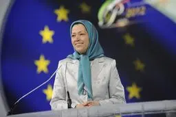 فرانسه هم مریم رجوی را ممنوع الخروج کرد