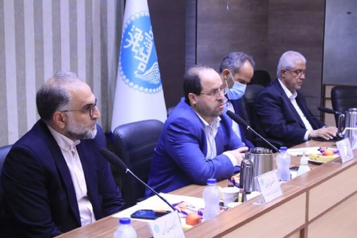 شأن نهاد دانشگاه چیزی جز گفت‌وگو نیست/برخی نقادی را با هتاکی اشتباه می‌گیرند