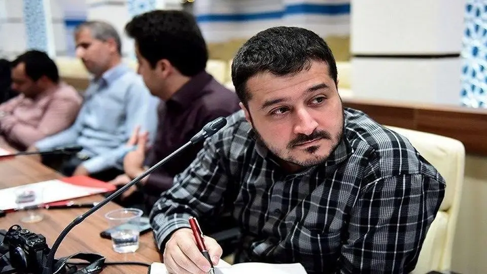بازداشت یک روزنامه‌نگار در قم؛ پورطباطبایی بازداشت شد