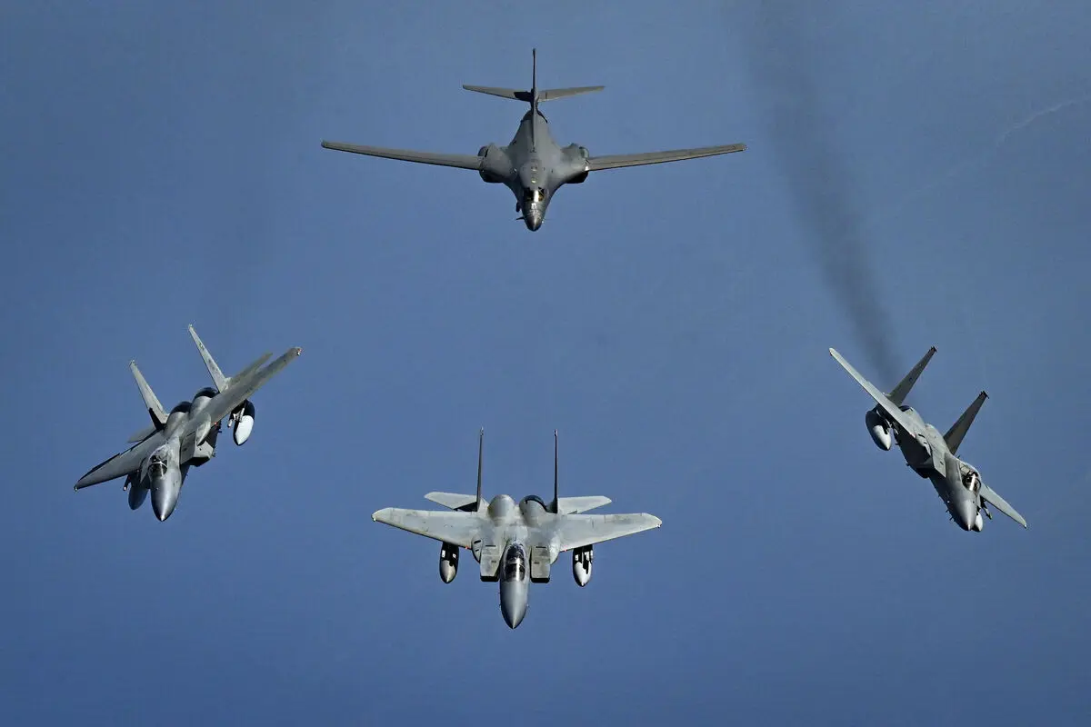 ناوشکن آمریکایی موشک حوثی‌ها را ساقط کرد