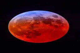 تصاویری از ماه گرفتگی در سراسر جهان

