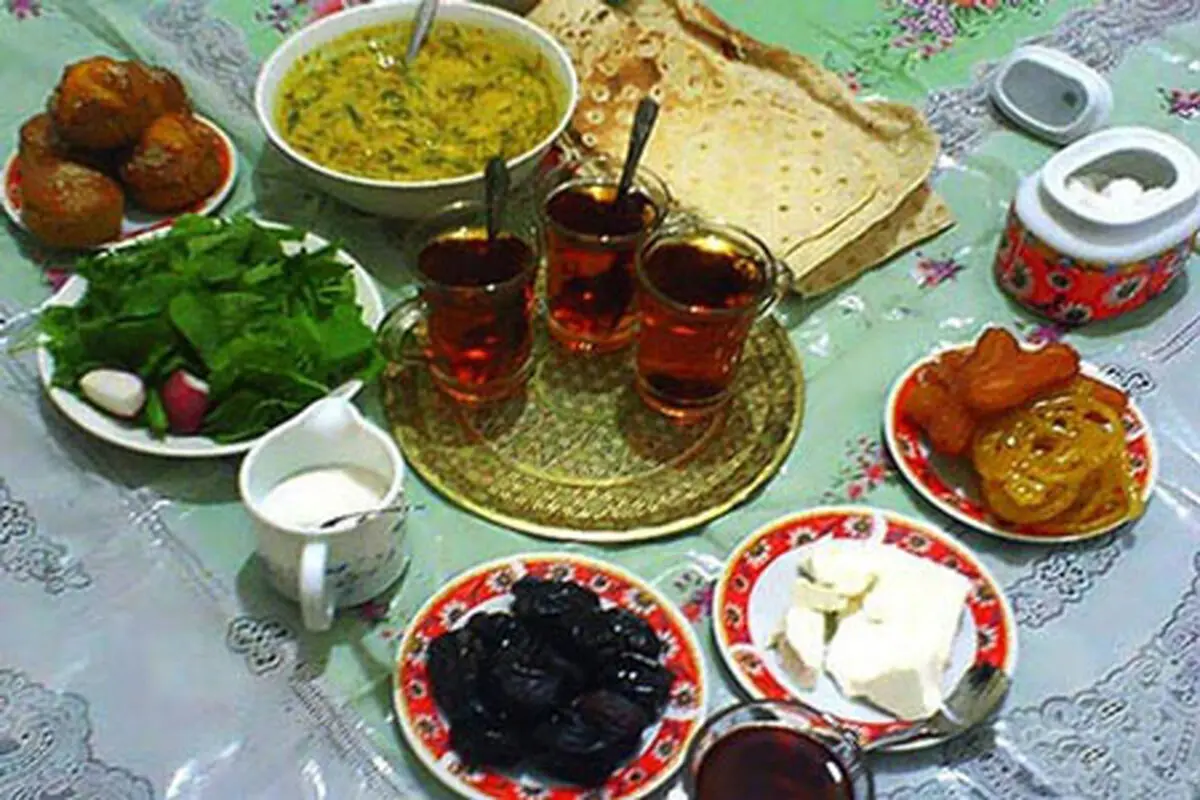 آیا خوردن سحری برای روزه‌دار لازم است؟