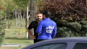 تیم فوتسال استقلال به میدان آمد