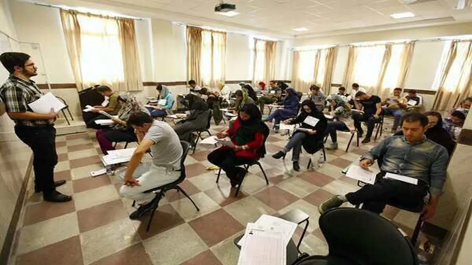 آزمون جامع دکتری در دانشگاه آزاد فعلا پابرجاست/همه دانشجویان موظف به گذراندن آن هستند