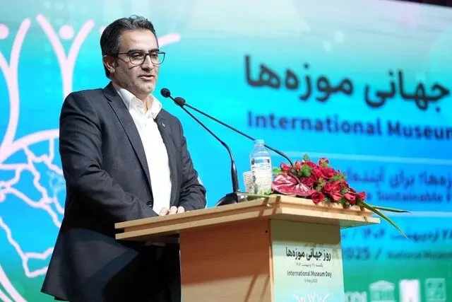 رونمایی از تمبر الواح هخامنشی و کشف‌های باستان‌شناسی