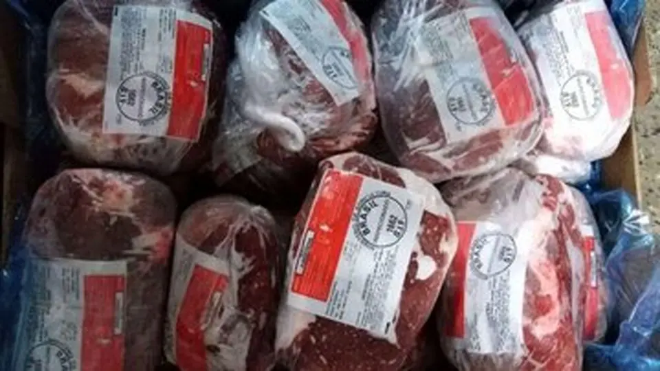 گوشت وارداتی ارزان‌تر از گوشت داخلی عرضه می‌شود؟

