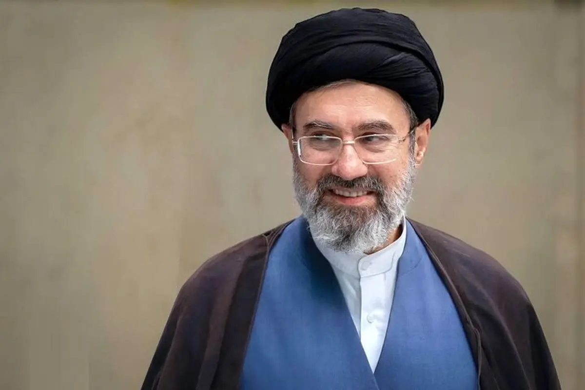 روایت دوست عروس رهبر انقلاب از خانه ۸۰ متری آیت‌الله سیدمجتبی خامنه‌‌ای / فهمیدم بعضی خواهر برادر‌های آقا مجتبی هم توی طبقات دیگر همین خانه نقلی ساکن هستند