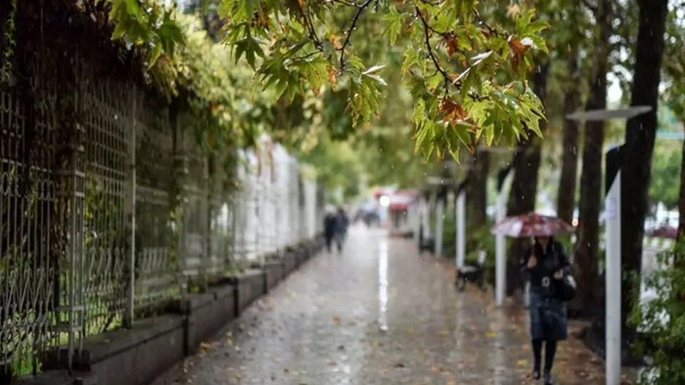 بارش باران و کاهش دما در پایتخت از ۲۲ تا ۲۵ فروردین ماه