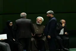 مردم به دلیل گرانی قید تهیه اقلام ضروری را زده‌اند آنوقت تندورها از تحریم استقبال می‌کنند