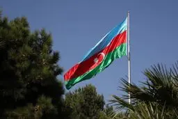 جمهوری آذربایجان توقف آموزش زبان روسی در مدارس را تکذیب کرد