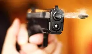 تیراندازی مقابل فرمانداری آبدانان/ یک نیروی انتظامی مجروح شد