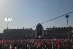 واکنش مردم پس از پخش صدای رهبر شهید در مصلی تهران + ویدئو