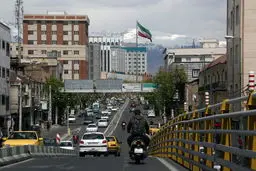 پل چوبی «بتنی» می‌شود