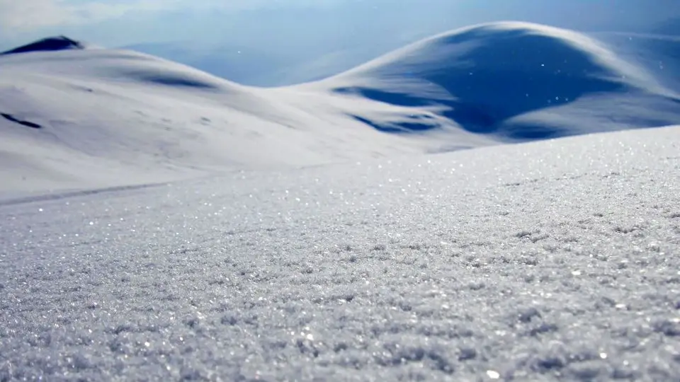 مدفون شدن روستاهای یزد در برف/ ویدئو