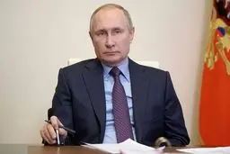 Putin signs decree on Russia’s new tit-for-tat sanctions