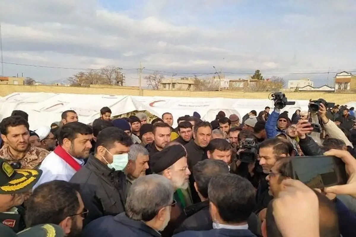 Raeisi pays visit to quake-hit city of Khoy