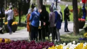 مردم همدان پشت درهای بسته پارک ماندند!
