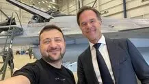 ذوق زلنسکی از نشستن در کابین جنگنده پیشرفته F-16/ ویدئو

