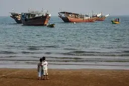 موشک در ساحل لاک‌پشت‌ها