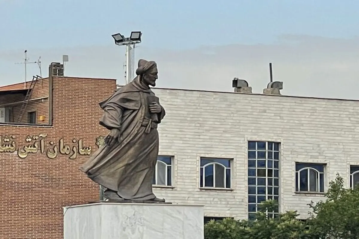 رونمایی از بزرگترین مجسمه برنزی تهران