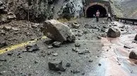 دفن برخی از تونل‌های جاده چالوس زیر سنگ و گل‌و‌لای!