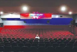 خزاعی: در خیلی از  استان‌ها  سینما  داریم ولی  مخاطب  نداریم