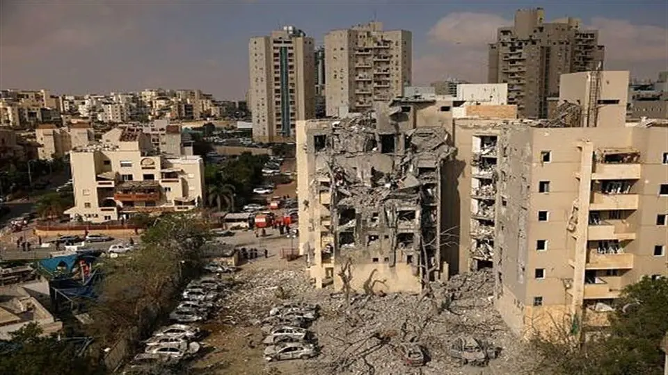 بی‌بی در آستانه سقوط؟