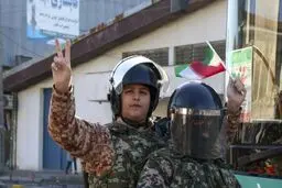پلیس اسب‌سوار در تهران/ خطری ایران را تهدید نمی‌کند + عکس
