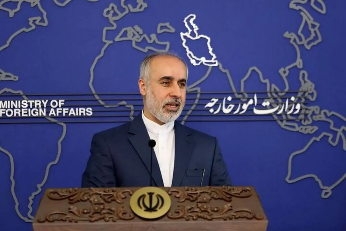 وزارت خارجه: حضور ناوگان نظامی آمریکا در منطقه را ارزیابی می‌کنیم

