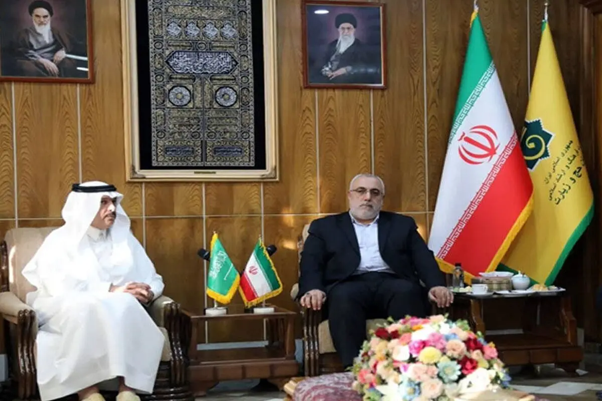 رئیس منظمة الحج والزیارة الإیرانیة یلتقی السفیر السعودی فی طهران