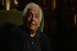 نگاه انتقادی گلستان