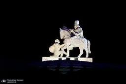 جوادی یگانه: رونمایی از مجسمه زانو زدن والرین در مقابل شاپور شاه ساسانی، یک اقدام مهم و نمادین در بازنگری‌های پساجنگ است

