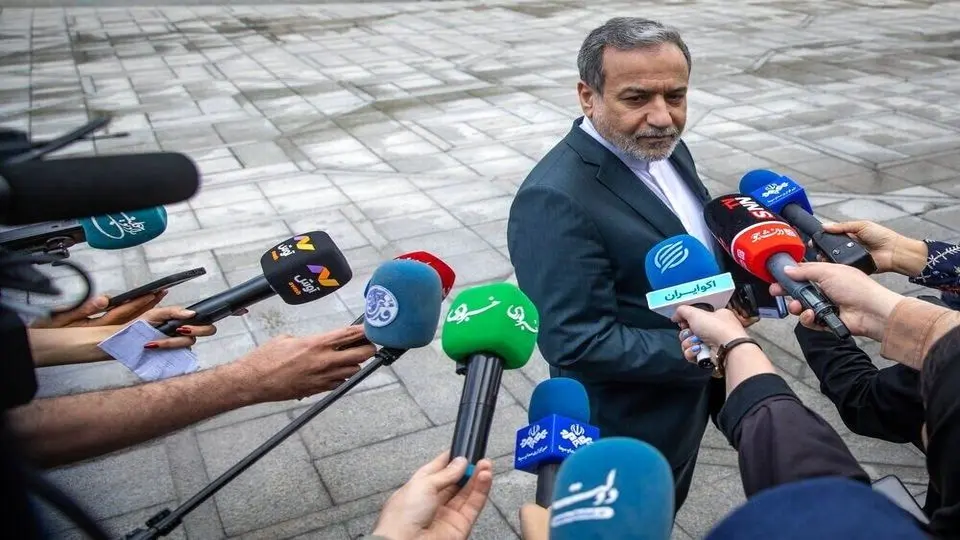 عراقچی تایید کرد: پرونده مذاکرات غیرمستقیم ایران وآمریکا باز است