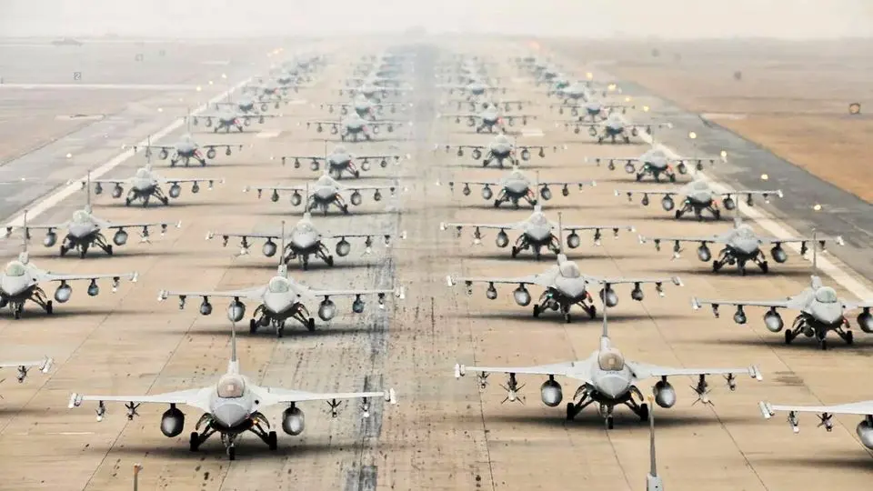 اعزام بیش از ۵۰ هواپیمای نظامی آمریکا به غرب آسیا