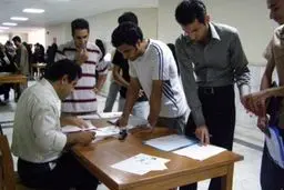 درخواست عدم محدودسازی و تغییر آیین‌نامه شوراهای صنفی