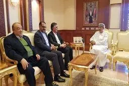 ایران تؤکد وسلطنة عمان على رفع مستوى التعاون الاقتصادی بین البلدین
