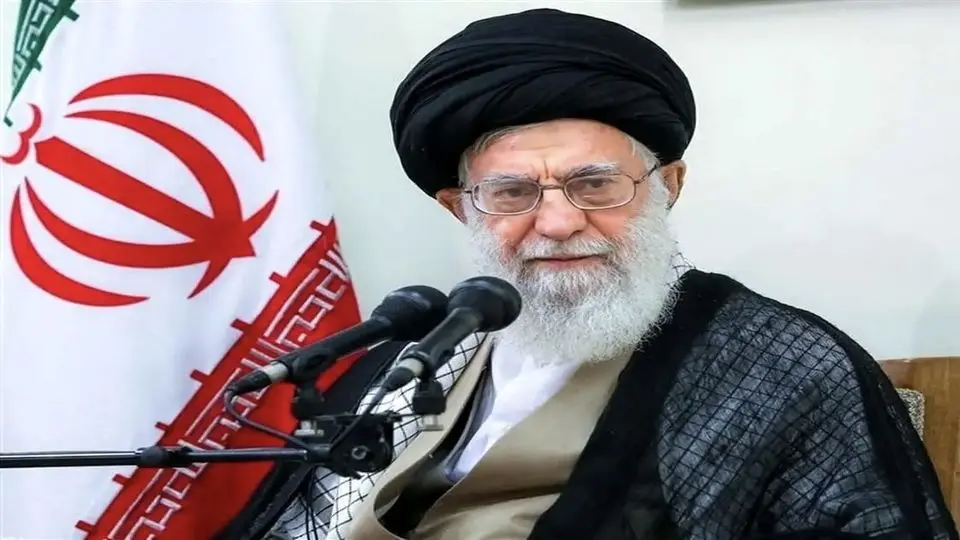 برای نخستینبار؛ قدیمیترین عکس از حضرت آیتالله خامنهای در یکونیمسالگی ایشان منتشر شد