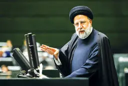 غیرعلنی‌های بهارستان  و پاستور