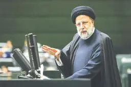 غیرعلنی‌های بهارستان  و پاستور