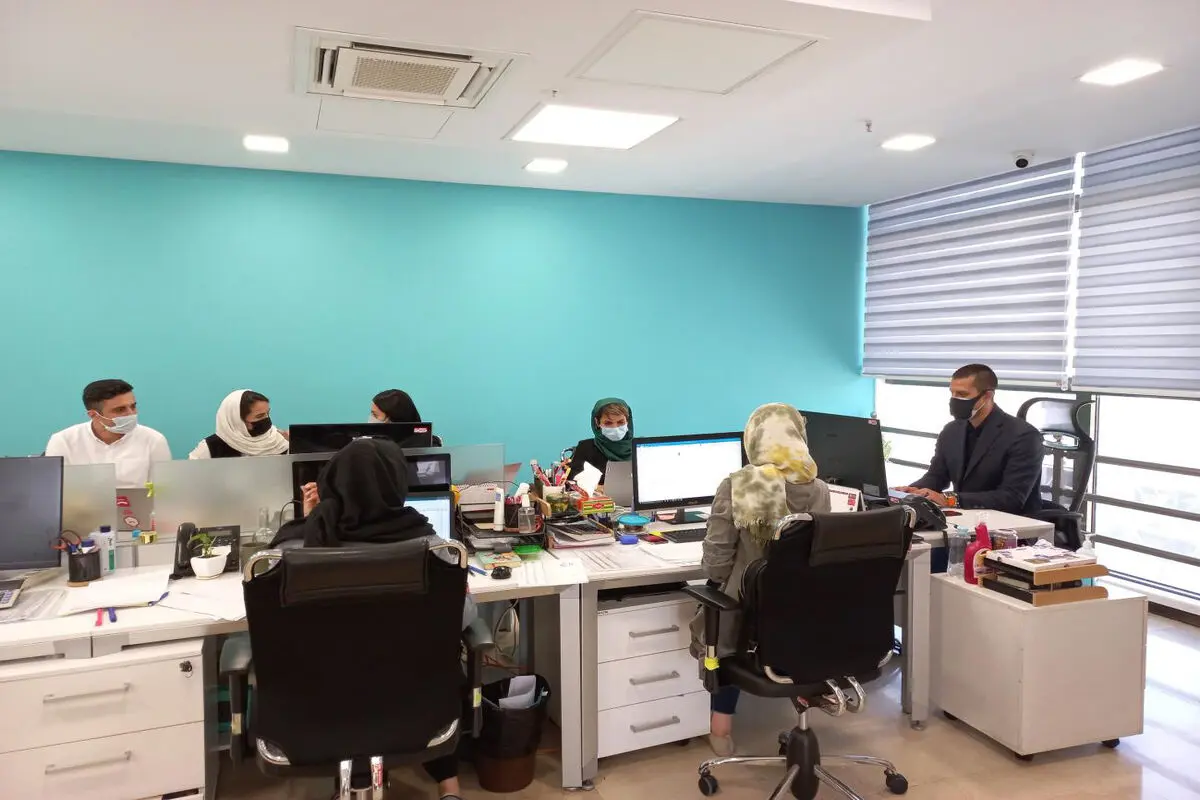 برای تأمین کالاهای اساسی با کارخانه‌ها رایزنی کرده‌ایم