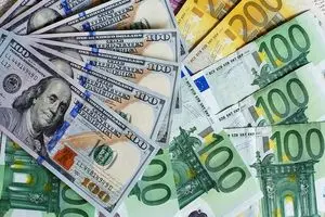 قیمت دلار، یورو و درهم امروز پنجشنبه ۱۳ شهریور ۱۴۰۴ / کاهش قیمت دلار آزاد ادامه دارد + جدول