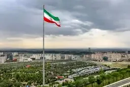 پیشنهاد رسانه نزدیک به شمخانی: بازسازی حکمرانی آغاز شود