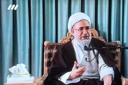 بی‌خردهای غربی زنان شهوت‌ران و آلوده دامن را به عنوان الگو مطرح می‌کنند