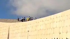 آتش‌سوزی در مقابل اقامتگاه نتانیاهو  + ویدیو